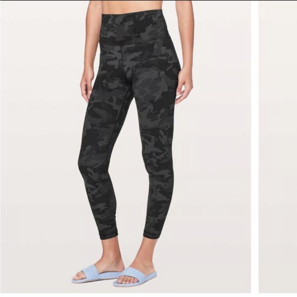 (23) Lululemon Align Leggings